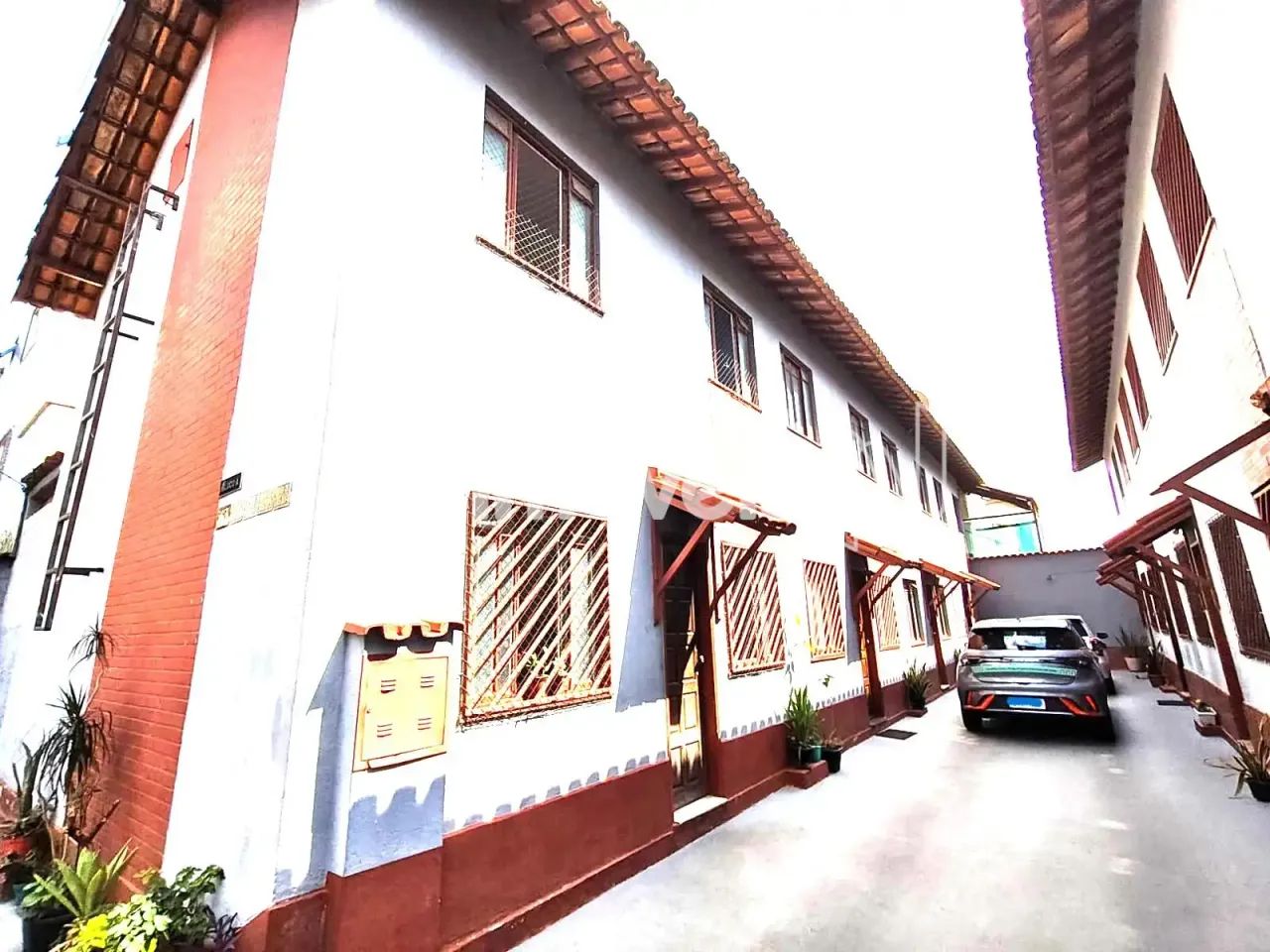 Excelente Casa Geminada com Entrada Coletiva de 03 quartos. - Foto 5