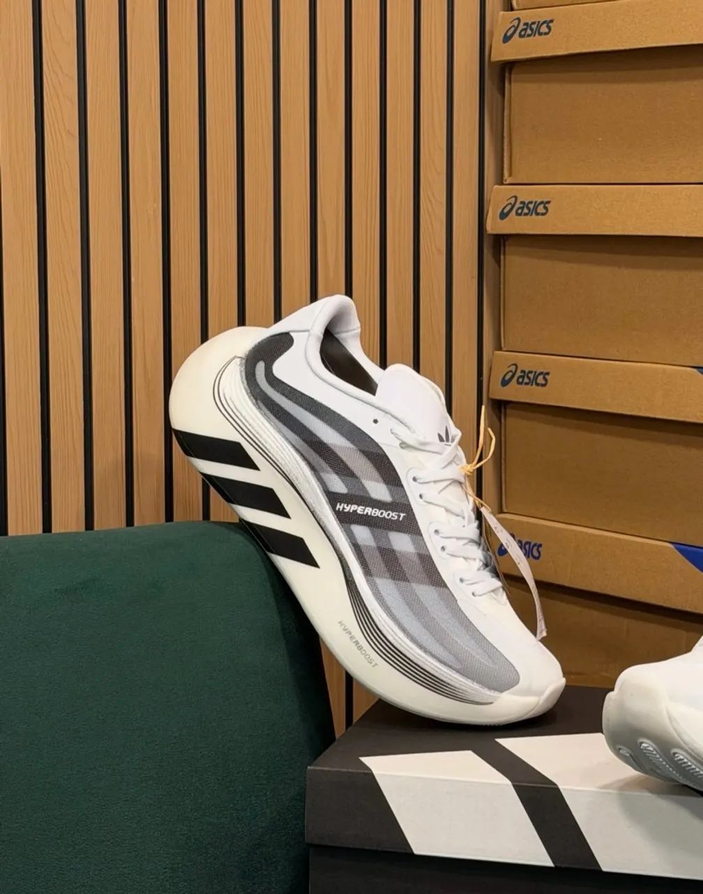 ADIDAS HYPERBOOST BRANCO IMPORTADO (38 ao 43) - Foto 3