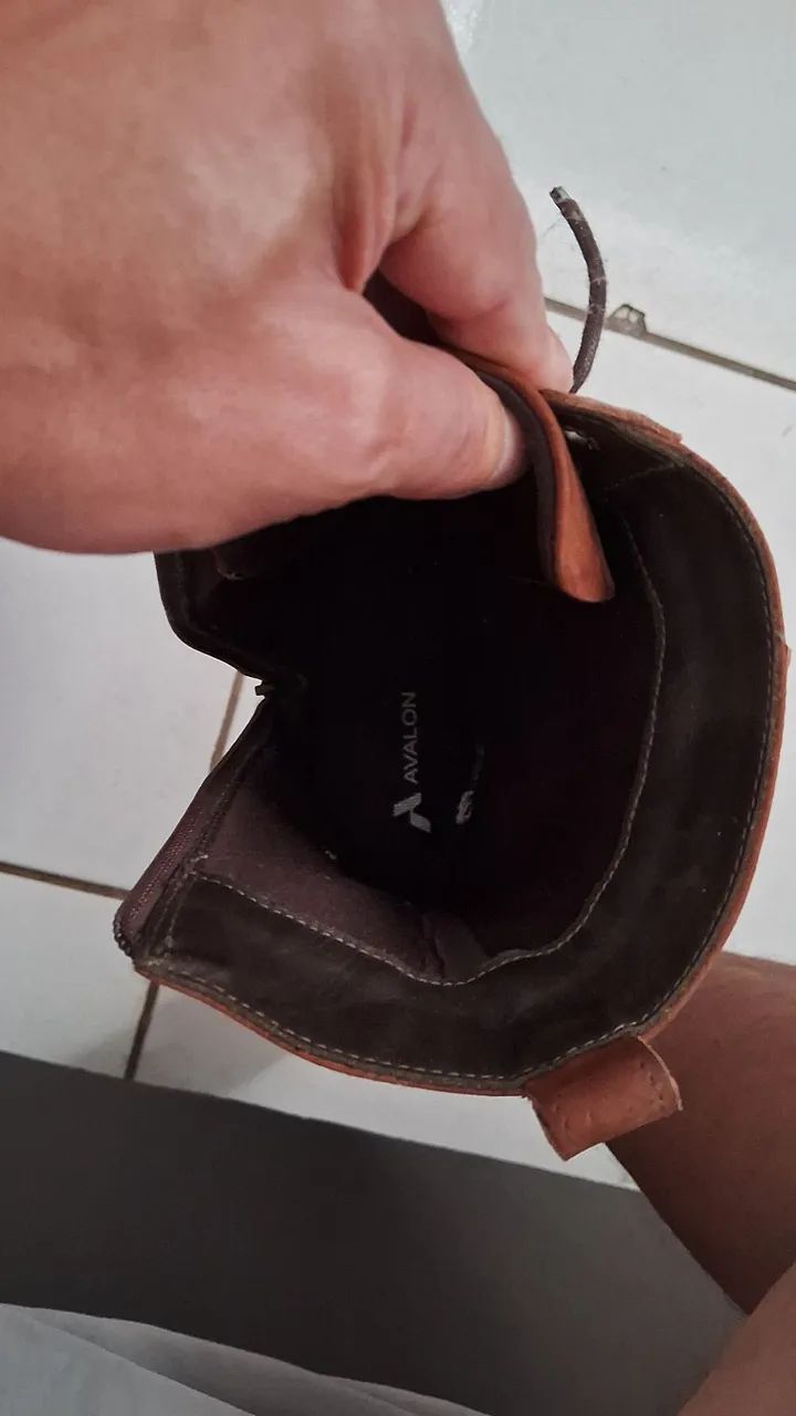 Coturno masculino,marca Avalon ,couro legítimo  no desapego - Foto 2