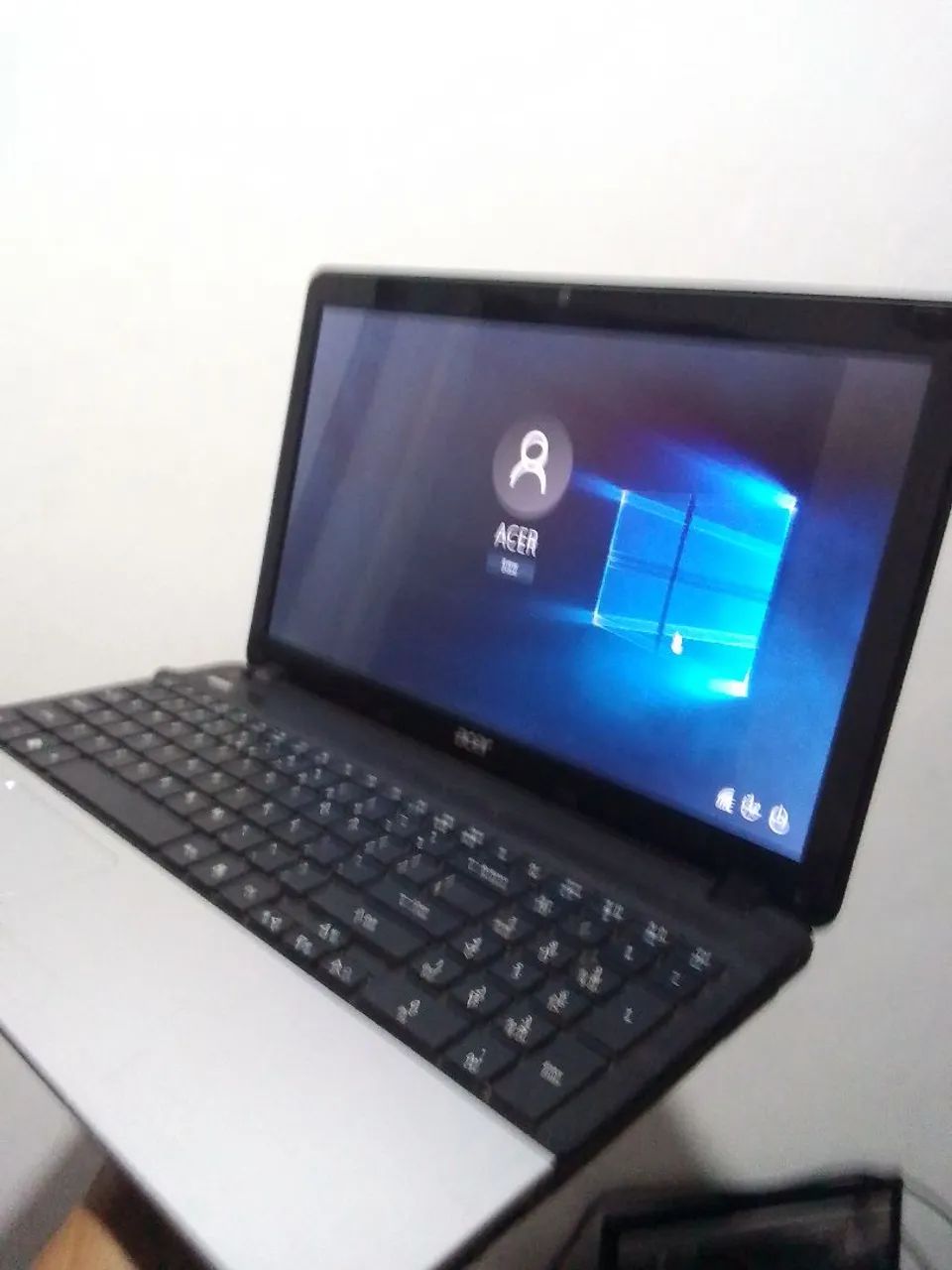 Notebook ACER. 15 polegadas. Core I3. 4 GB de memória. Bateria boa. Funcionando  - Foto 3