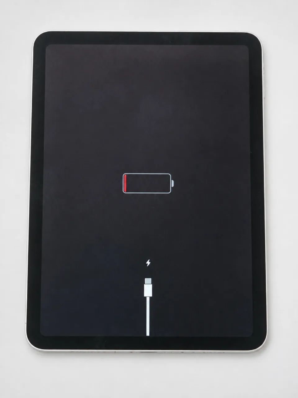 iPad Air 4ª geração 64GB Wi?Fi prata - Foto 2