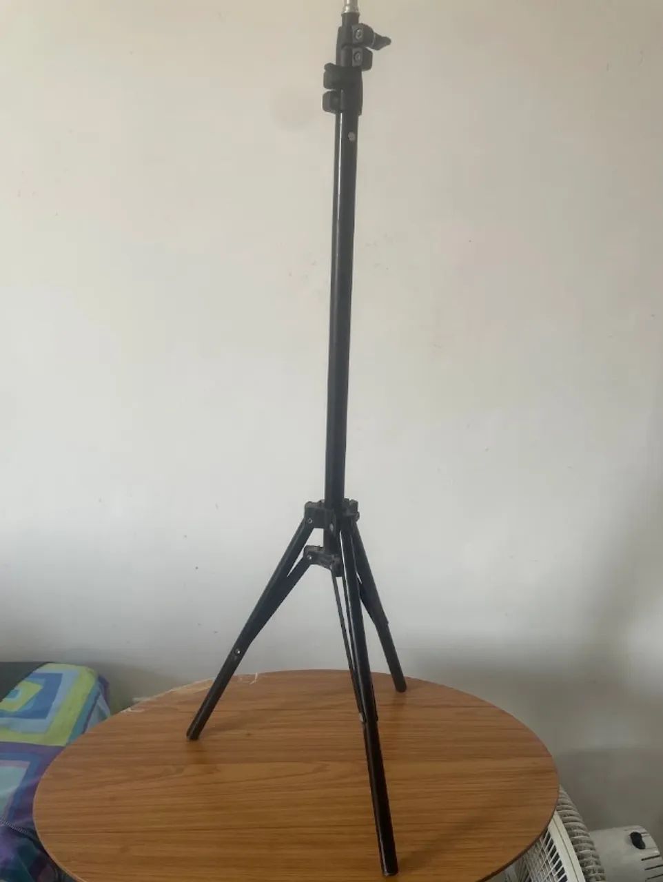 Tripé Regulável para Ring Light, Softbox e Iluminação