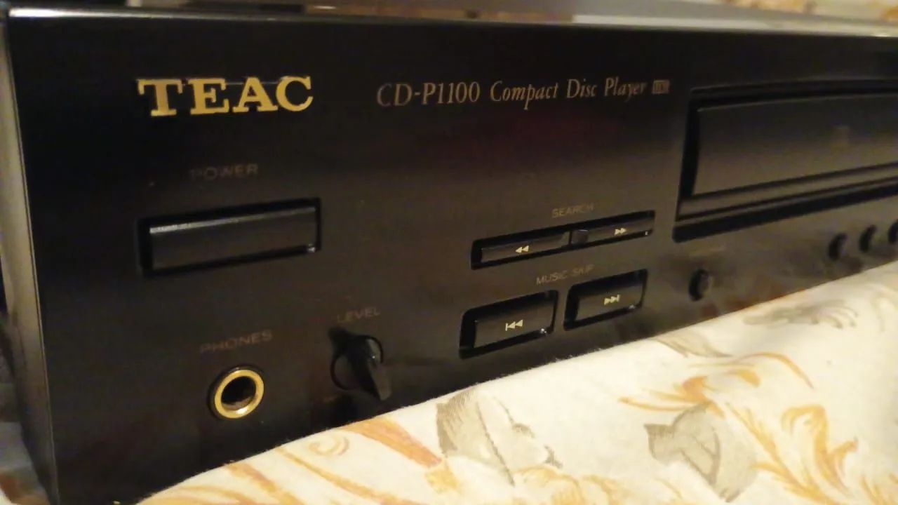 TEAC CD-P1100 Compact Disc Player - Foto 4
