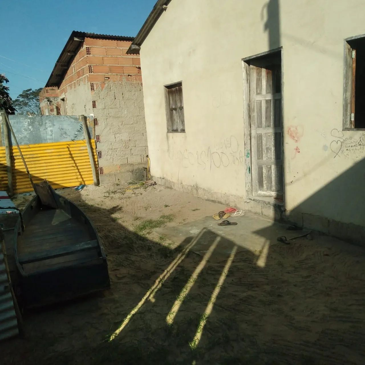 Vende-se ou troca casa em Mucuri Bahia  - Foto 2