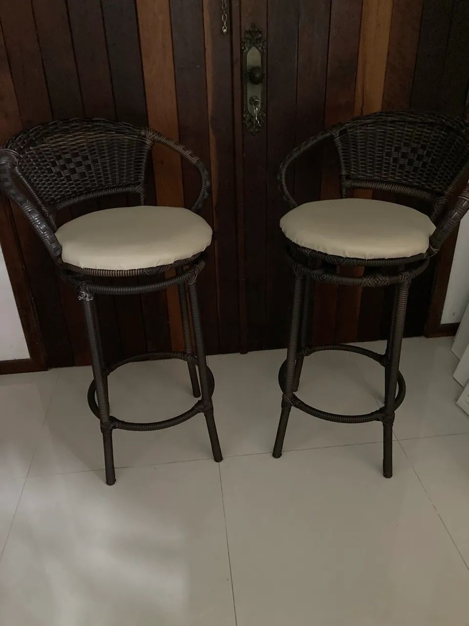 BANQUETA ALTA