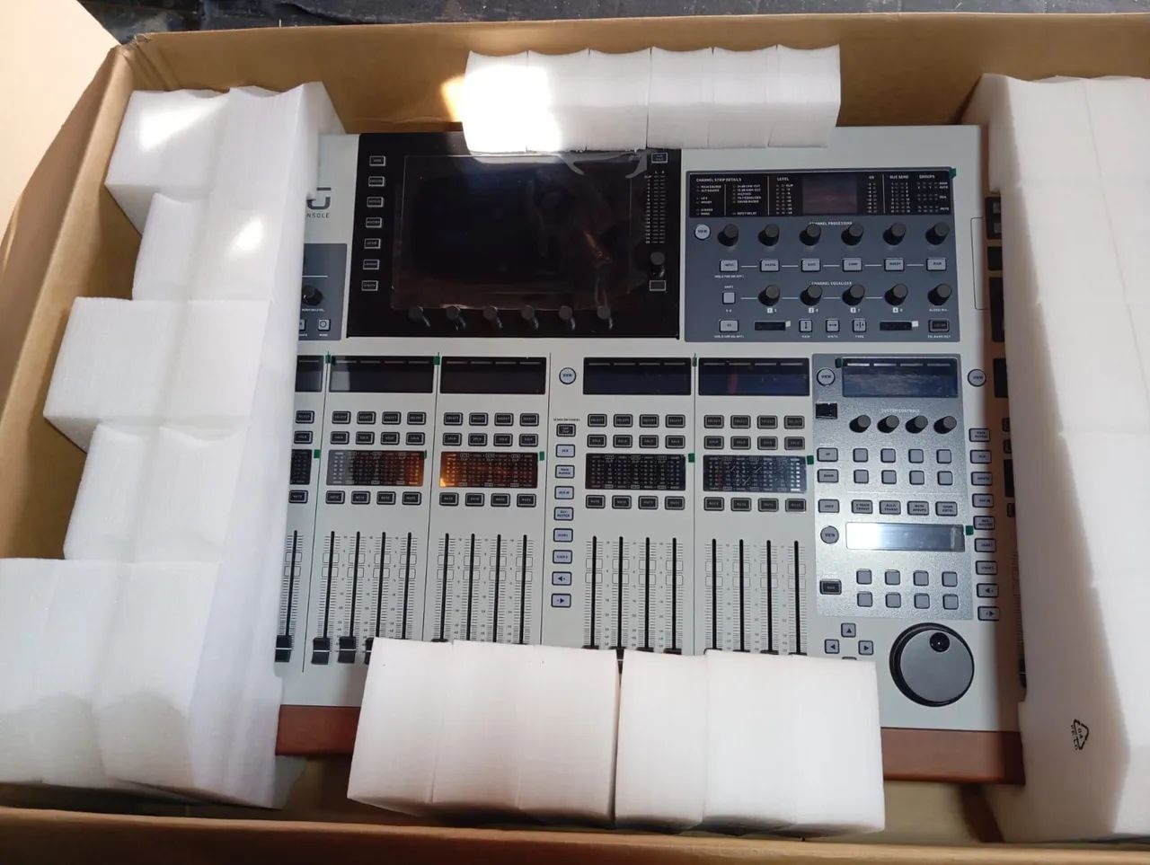 Wing Full Behringer - Foto 2