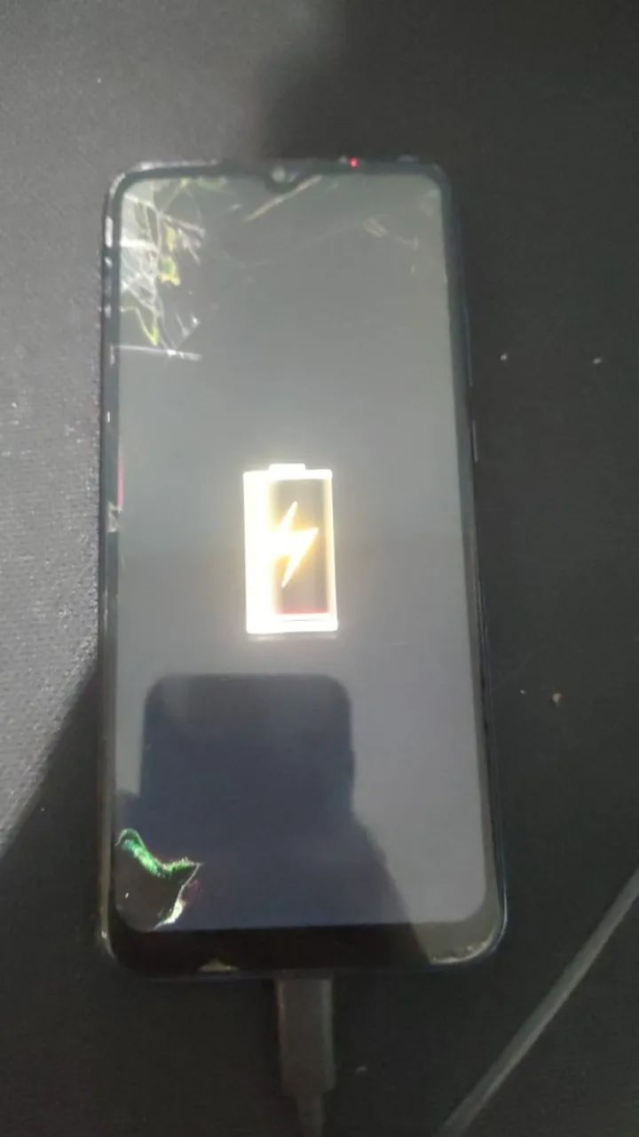Motorola Moto E6s funcionando com tela quebrada - Foto 5