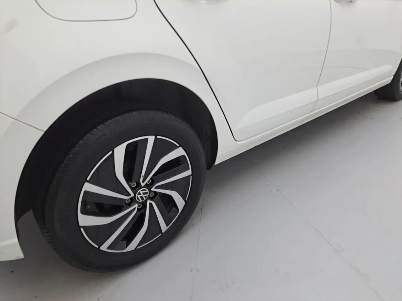 Volkswagen Polo Highline 170 TSI 1.0 Flex 12V Aut., foto 14 de 18