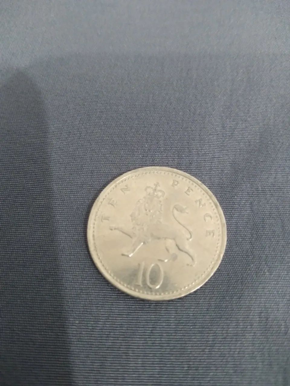 Moeda inglesa 10 pence de libra esterlina - Foto 2