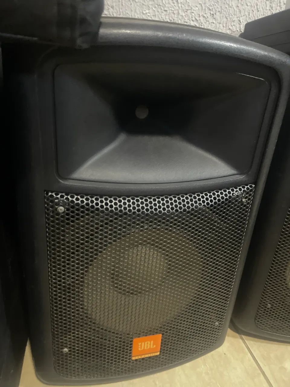 Caixa ativa jbl 12 polegadas  - Foto 2