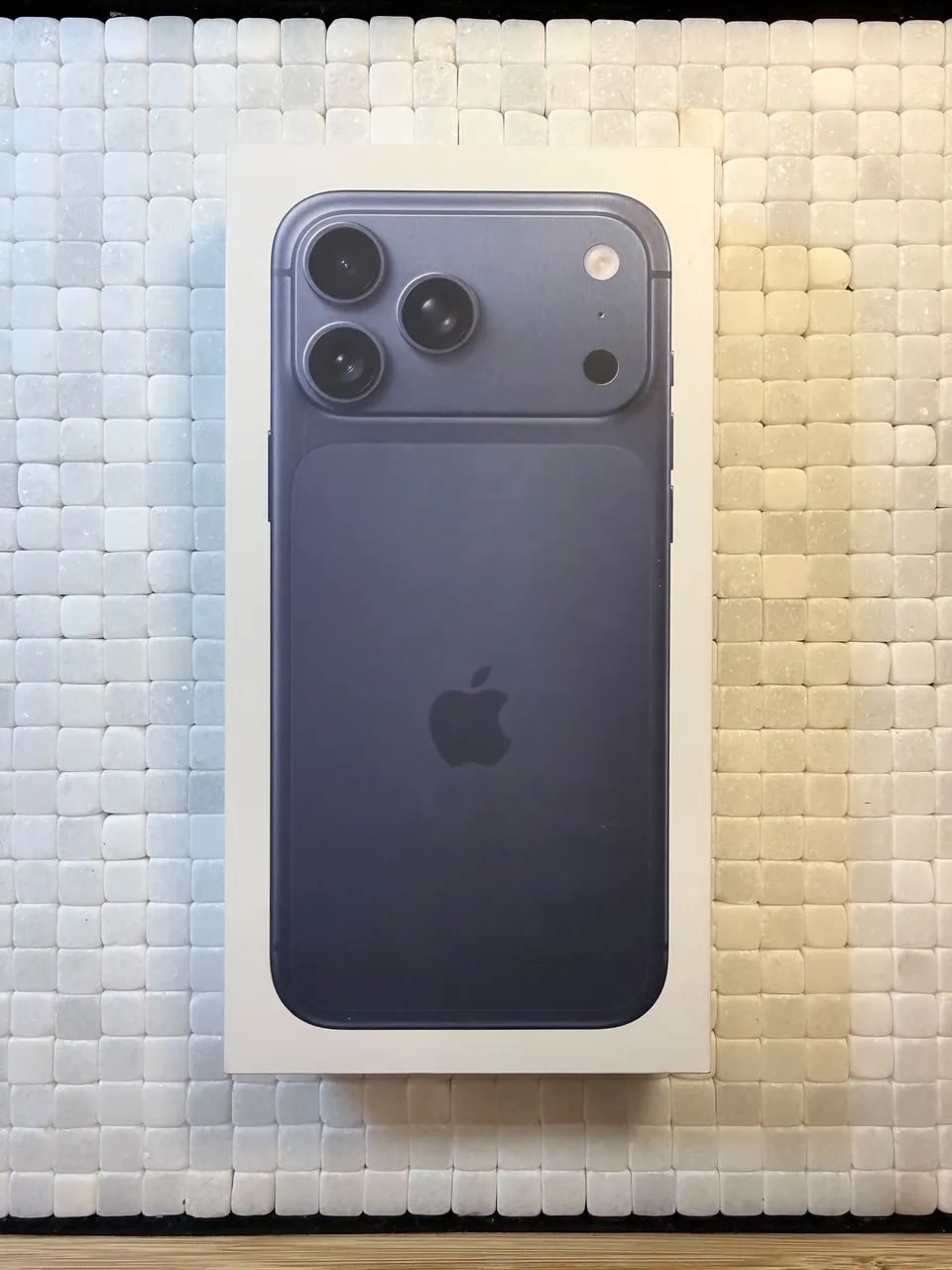iPhone 17 pro max lacrado