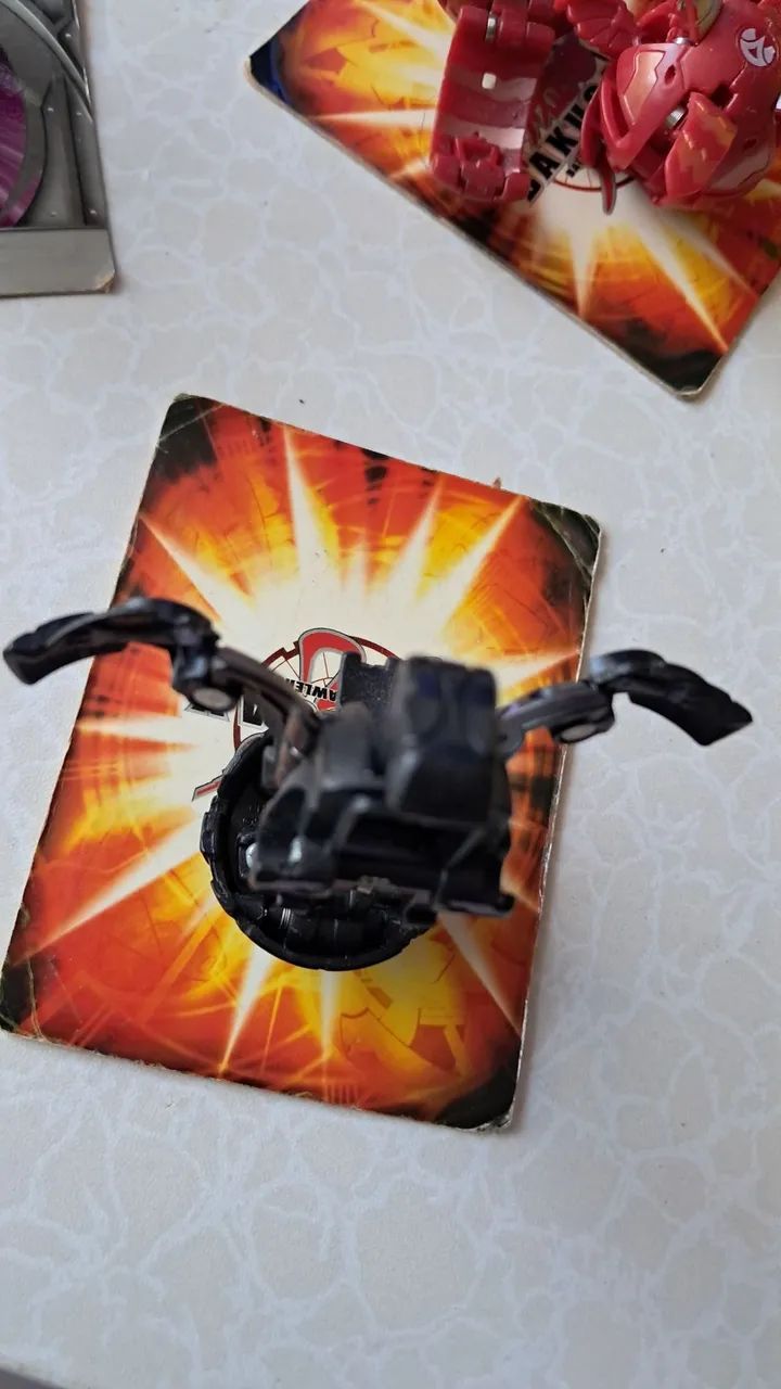 Bakugan Mega Brontes darkus - Foto 3