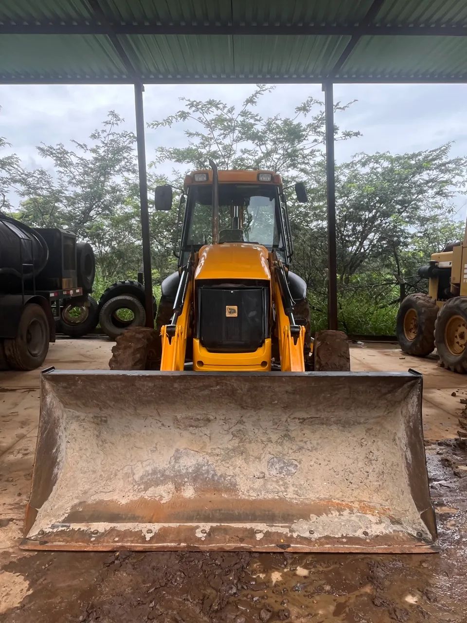 RETROESCAVADEIRA JCB - Foto 4