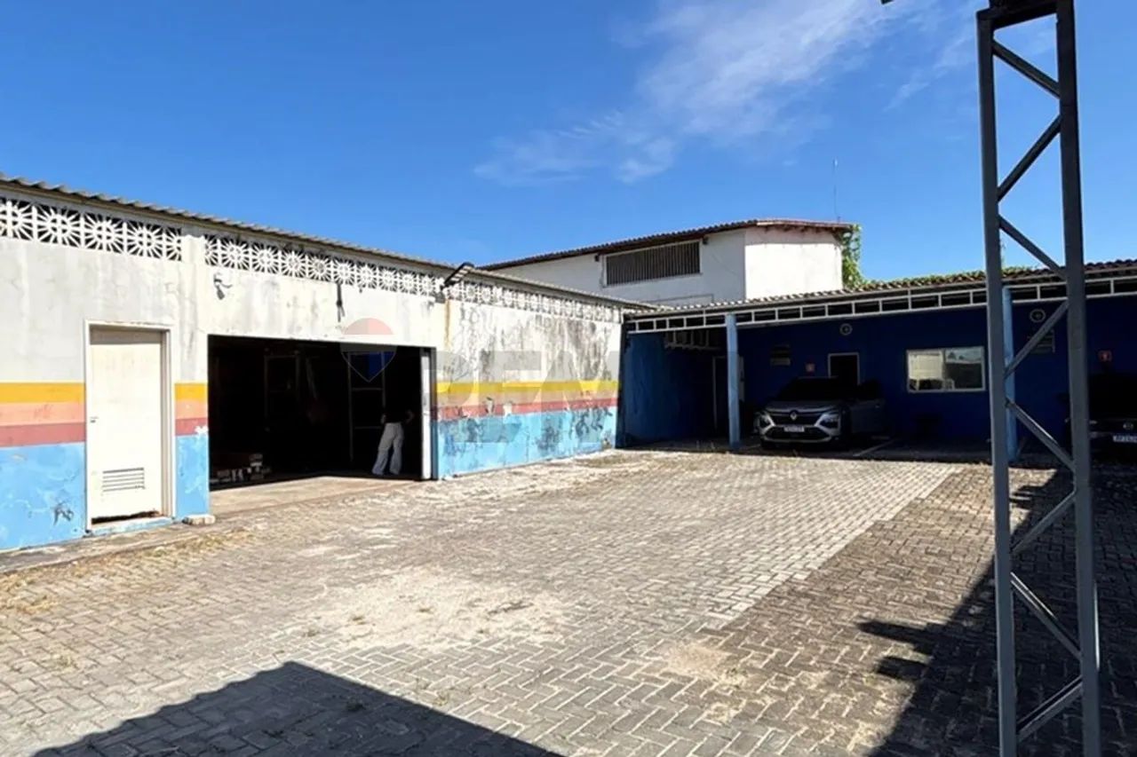 Galpão de 894 m² próximo à Av. Silas Munguba - Foto 3