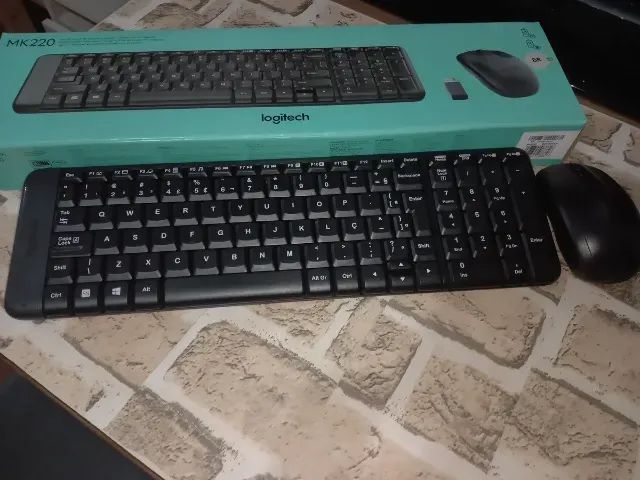 Combo Teclado e Mouse sem fio Logitech MK220 Layout ABNT2 - Foto 4