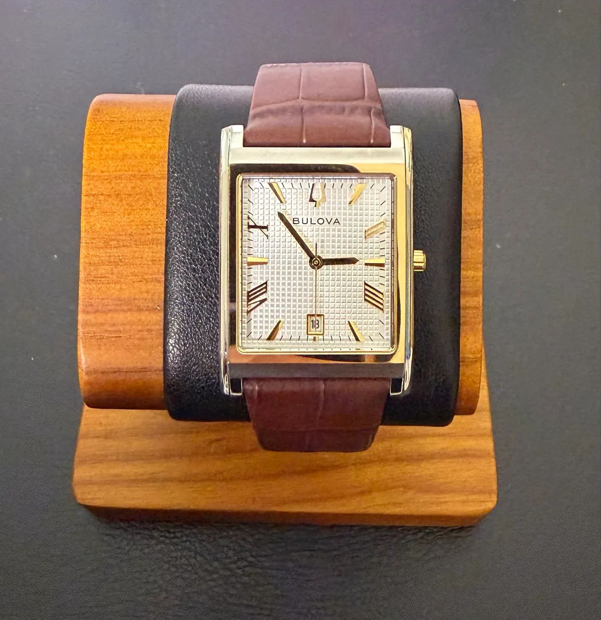 Relógio Bulova Sutton Tank Novo  - Foto 2