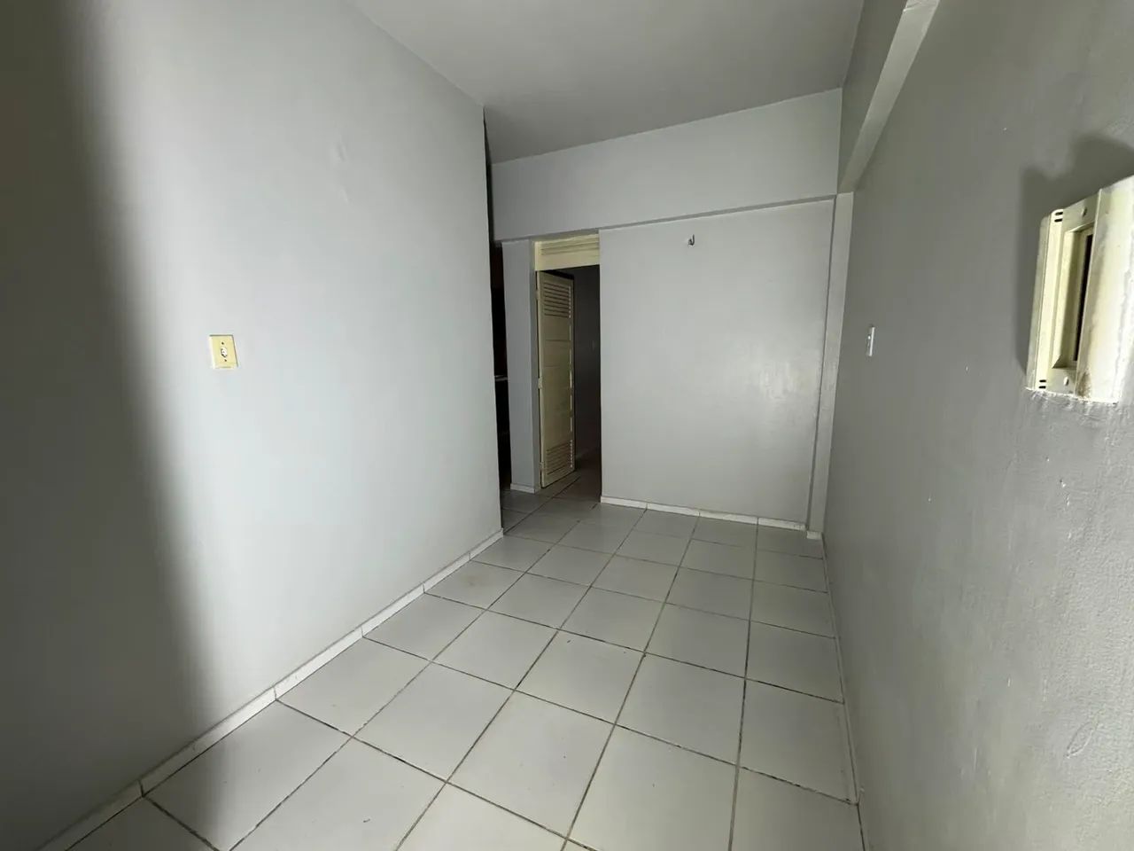 ALUGA-SE APTO POPULAR SEM GARAGEM - Foto 2