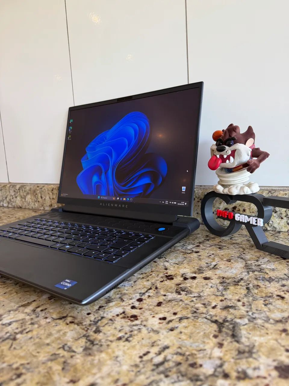 Alienware M16 R1 I9 13900HX + RTX 4070 - Troco