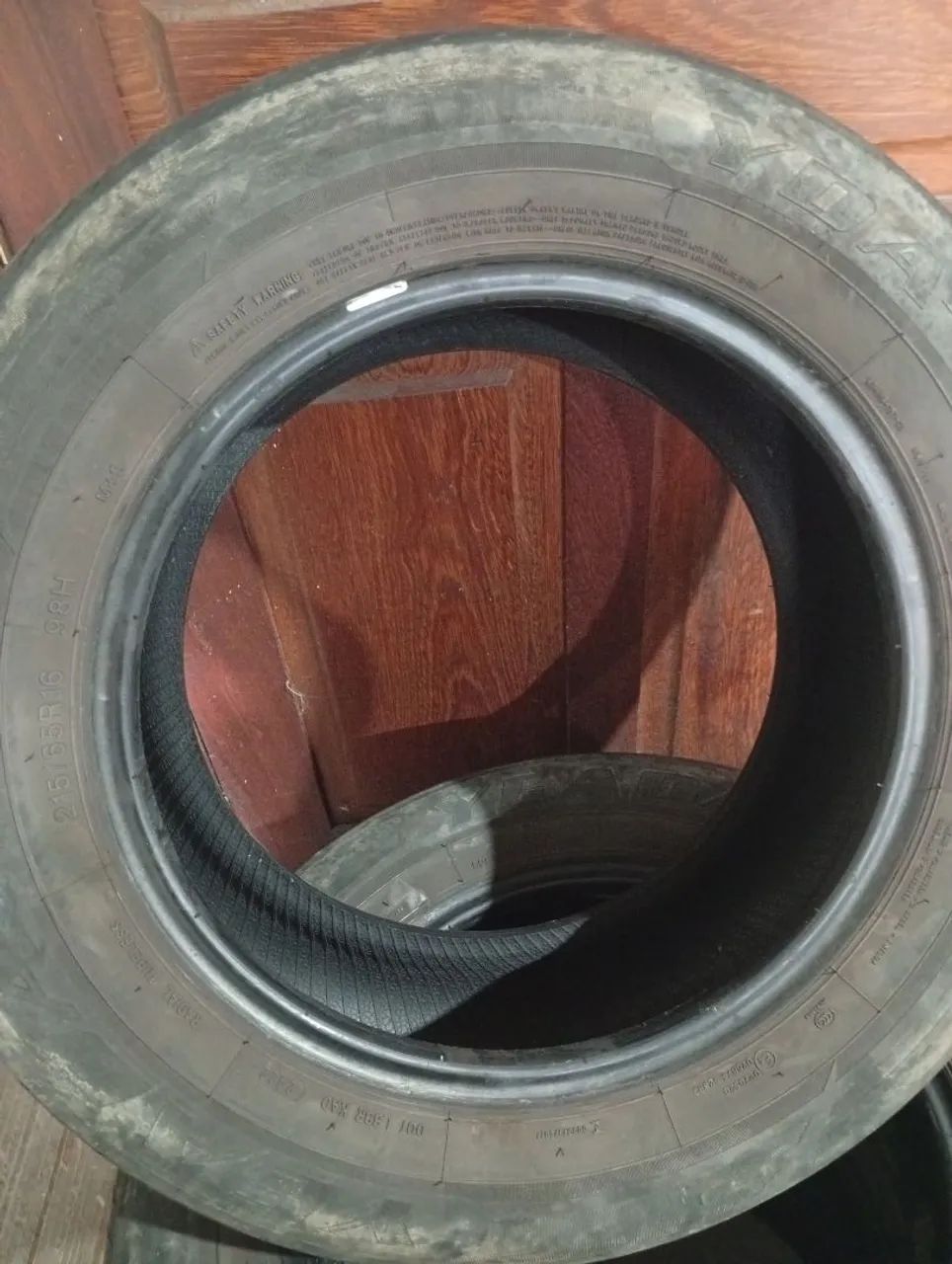 Pneu carro aro 16 - Foto 5