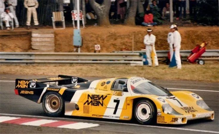 Porsche 956 #7 Winner Le Mans 1984 Spark Hachette Japan 1:43
