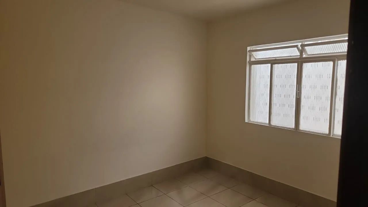 Alugo Casa Fundos Dúplex Bairro Alto Barroca - Foto 4