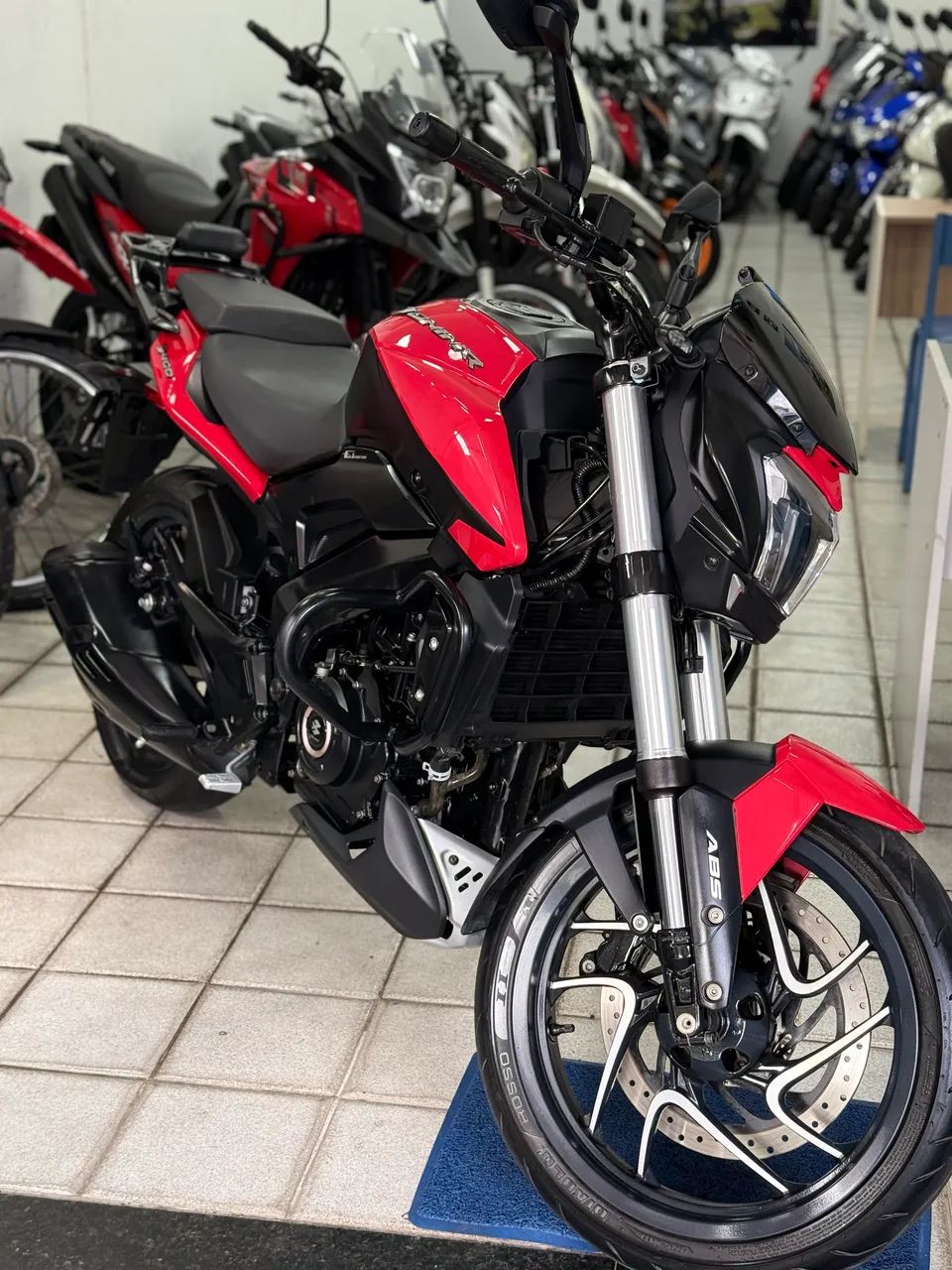 Bajaj Dominar 400 2025