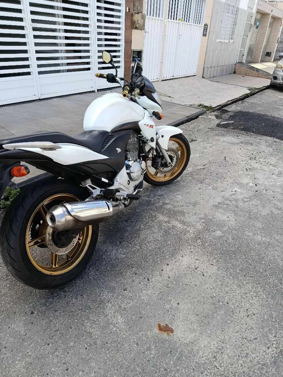 CB300 ano.2014/9. *