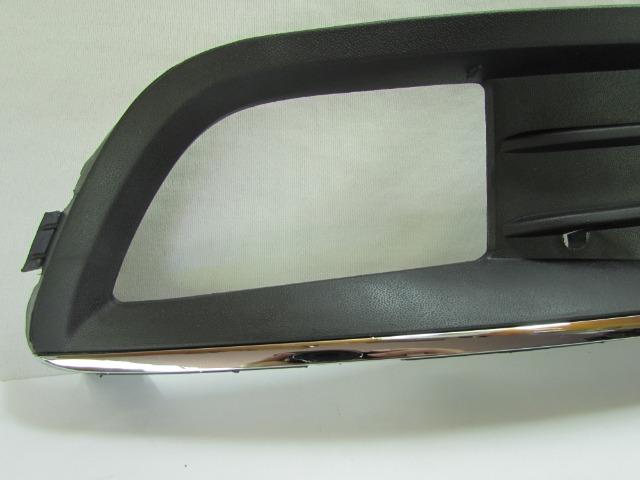 Grade Moldura Farol Milha Com Friso Cromado Gol G6 Direito - Foto 6