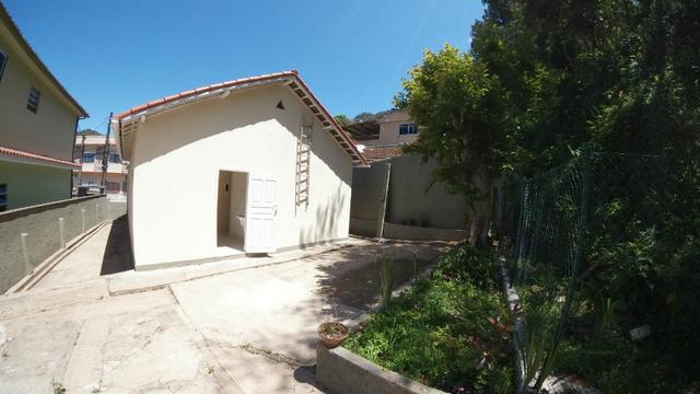 Casa de 2 quartos e quintal na Rua Atílio Maroti - Foto 14