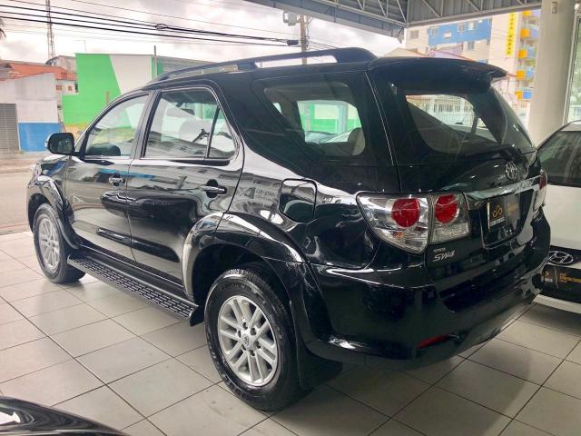 TOYOTA HILUX SW4 2013/2013 3.0 SRV 4X4 7 LUGARES 16V TURBO INTERCOOLER DIESEL 4P AUTOMÁTI - Foto 4