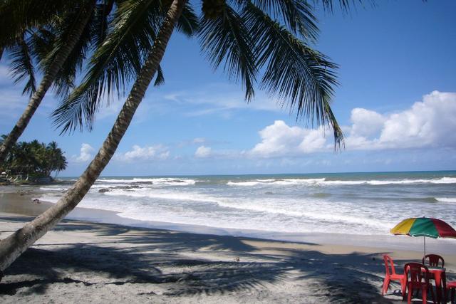 Apartamento grande com acesso a praia - Foto 8