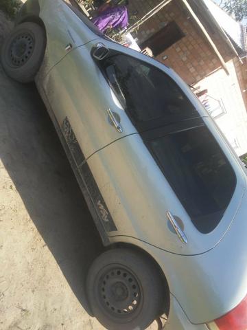 Vendo carro palio 27 . 10 mil. pego moto em troca com volta pra mim. peço negociável.