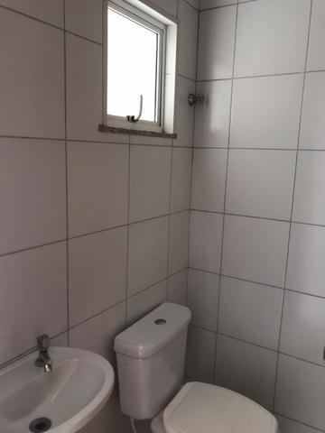 Casa e Condomínio (Três Quartos) - Foto 4