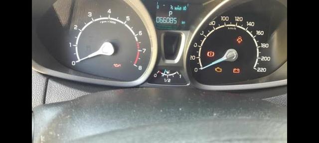 Vendo ou troco lindo ecosport 2014 - Foto 2
