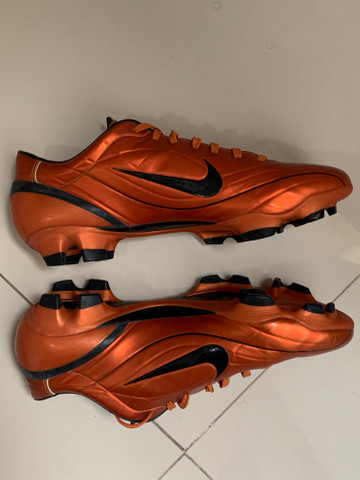 chuteira nike r9