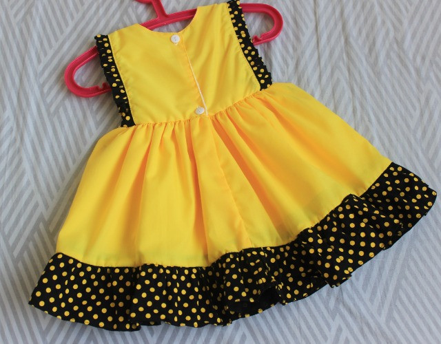 vestido infantil abelhinha