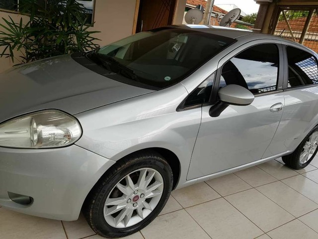 VENDO PUNTO 1.6 COMPLETO