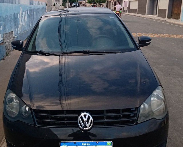 POLO SEDÃ