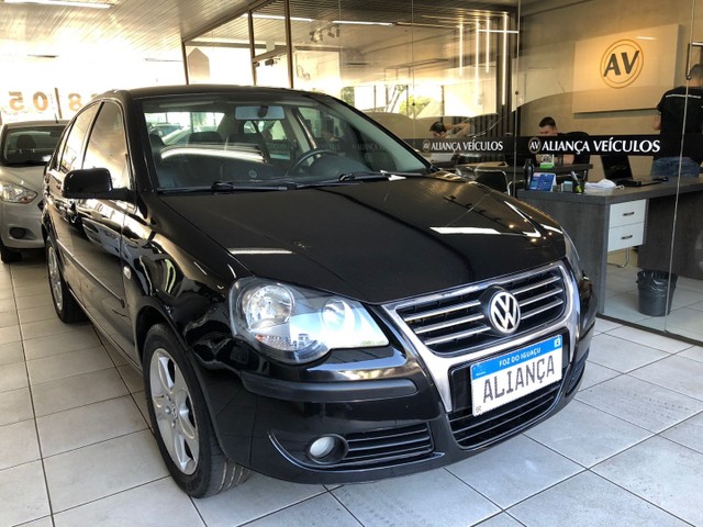 POLO SEDAN