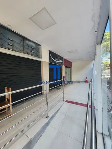 loja comercial montada atrás do Epa e. Jardim Camburi e ao lado do Reataurante Beta  -