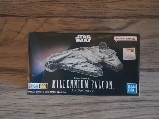 Nave Millennium Falcon - Star Wars Bandai  - Foto 2