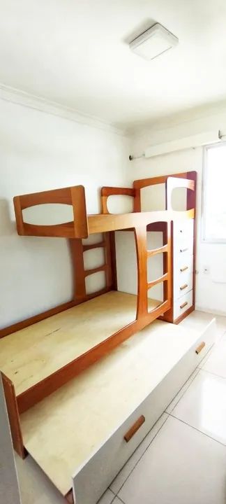 Beliche de madeira com cama retrátil em ótimo estado - Foto 2