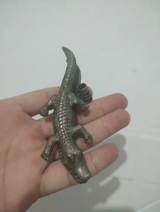 Peso de papel antigo jacaré de bronze - Foto 3