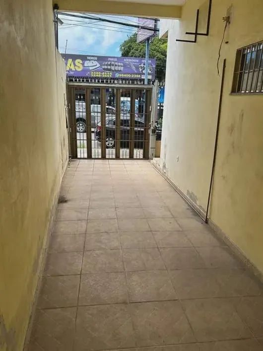 Casa Comercial com 4 compartimentos sendo 2 suítes à Venda na Praça 14 / Toda Documentada - Foto 3