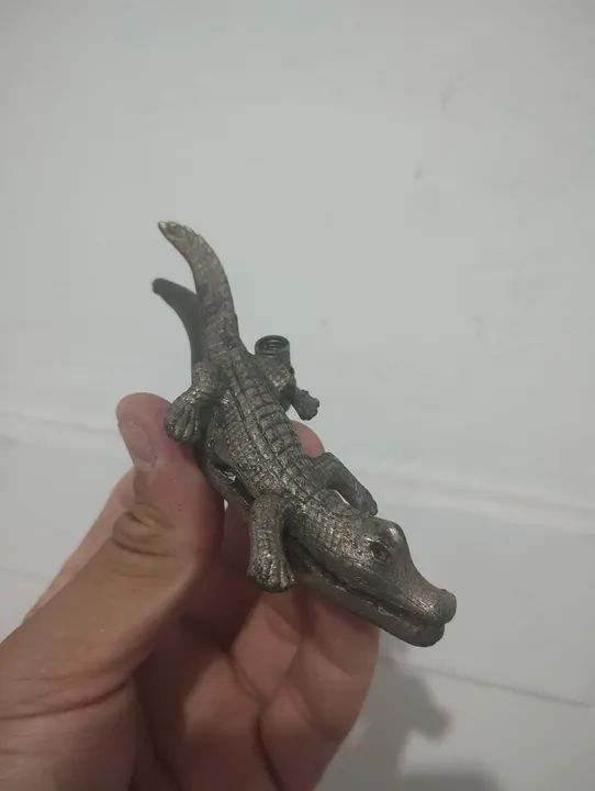 Peso de papel antigo jacaré de bronze