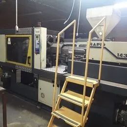 máquina injetora de plásticos - Foto 3