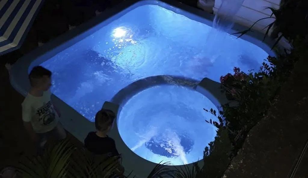 Piscina de fibra 