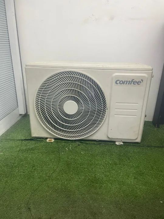 Comfee 9.000 BTUs 220v R22 com garantia e nota fiscal