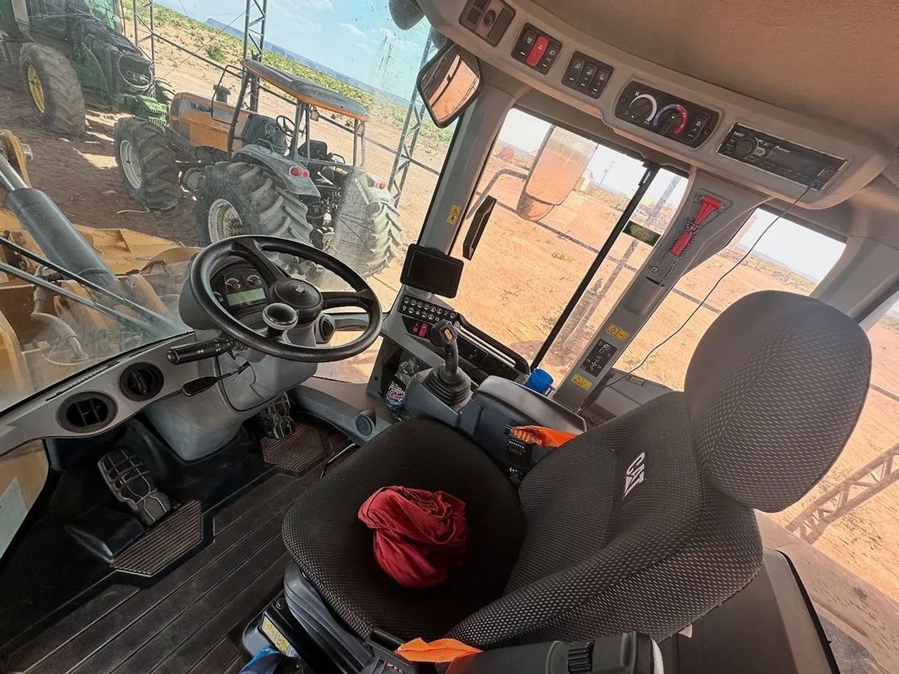 Pá Carregadeira Caterpillar 924K - Foto 3