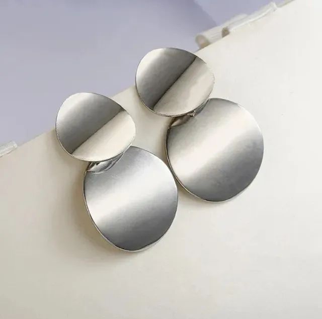 Brincos de Metal Resistente em Formato Circular Redondo - Foto 4